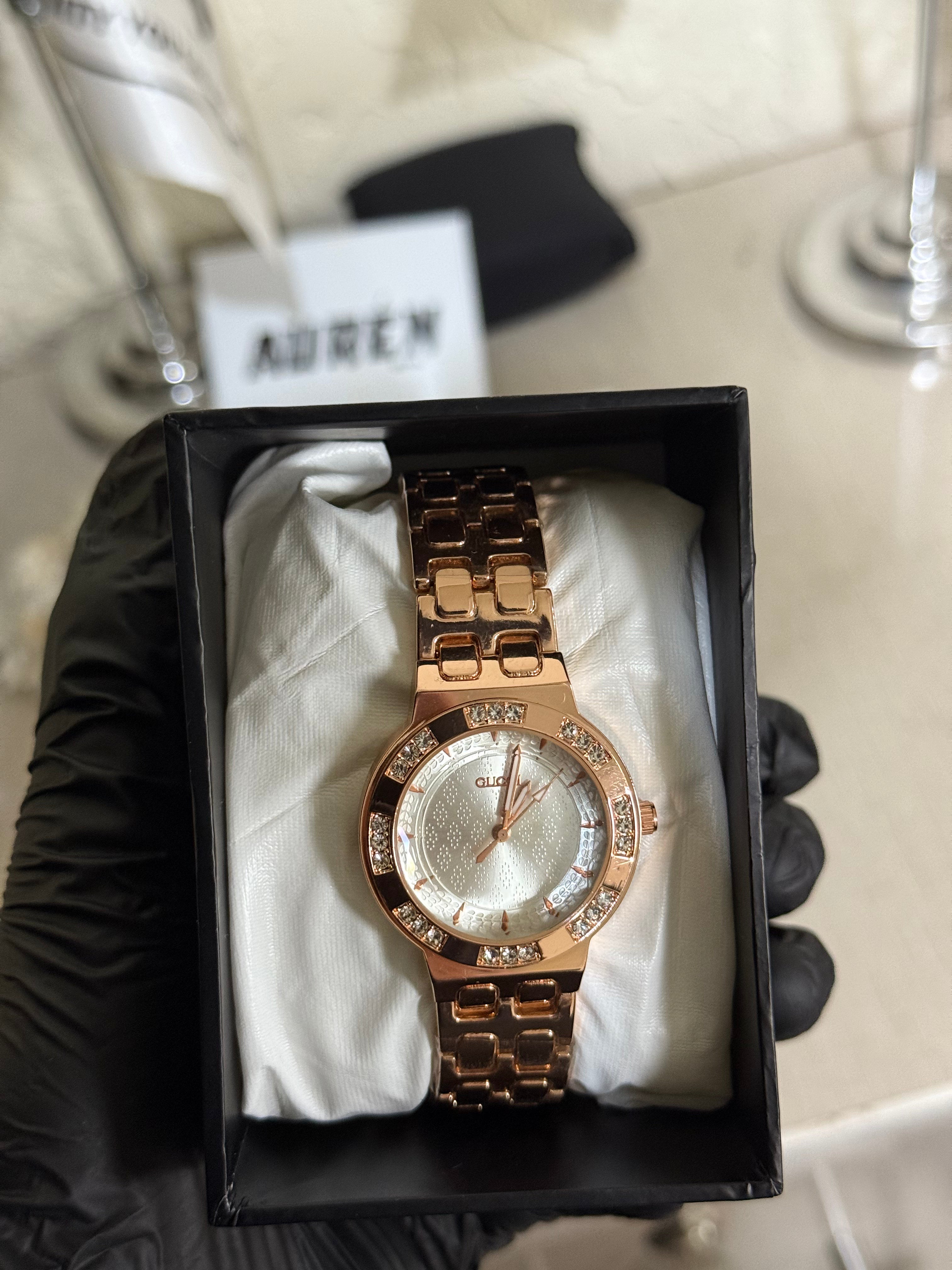 Gucci Gold ladies Stone Model