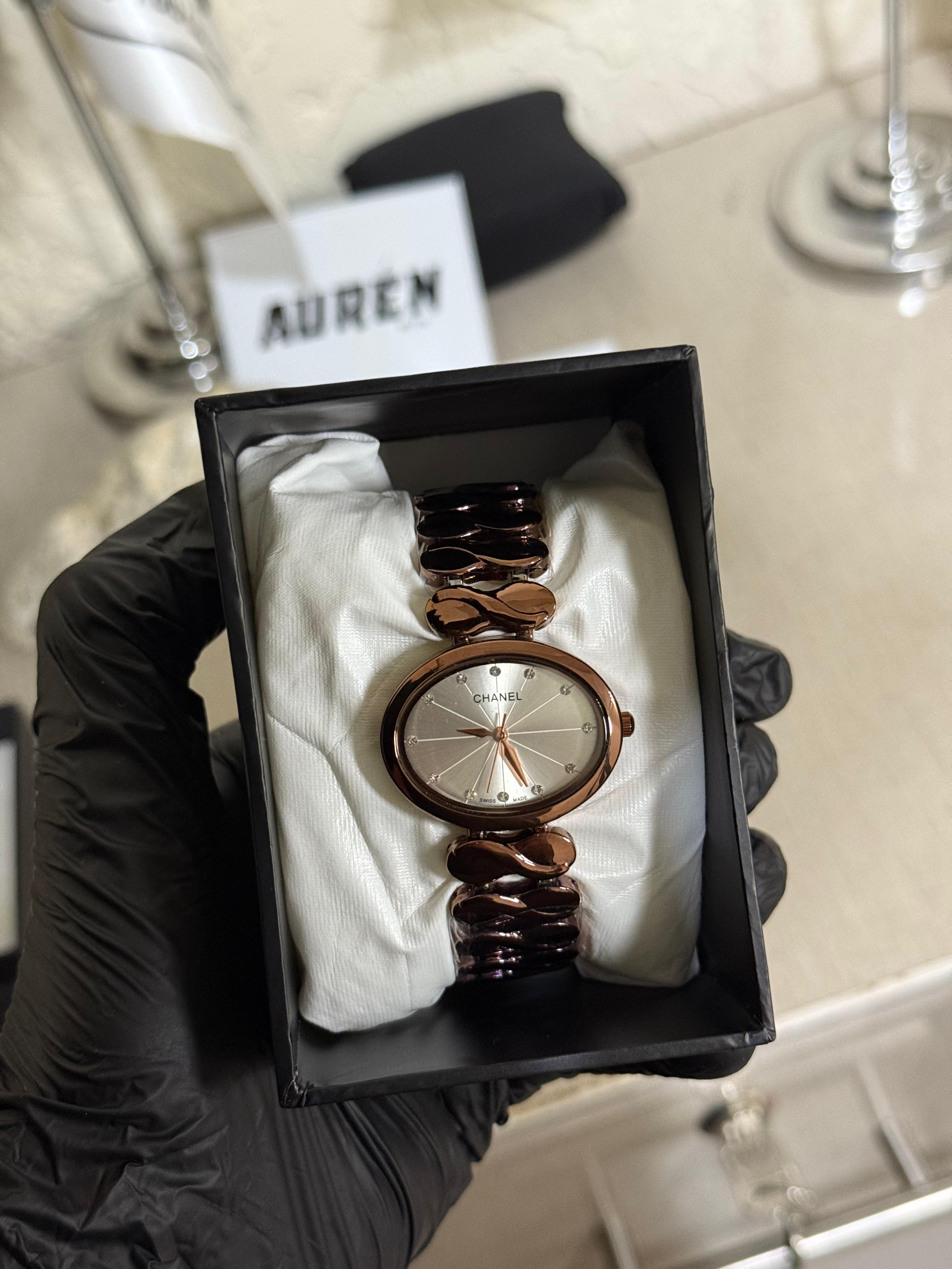 Channel Ladies Stone model